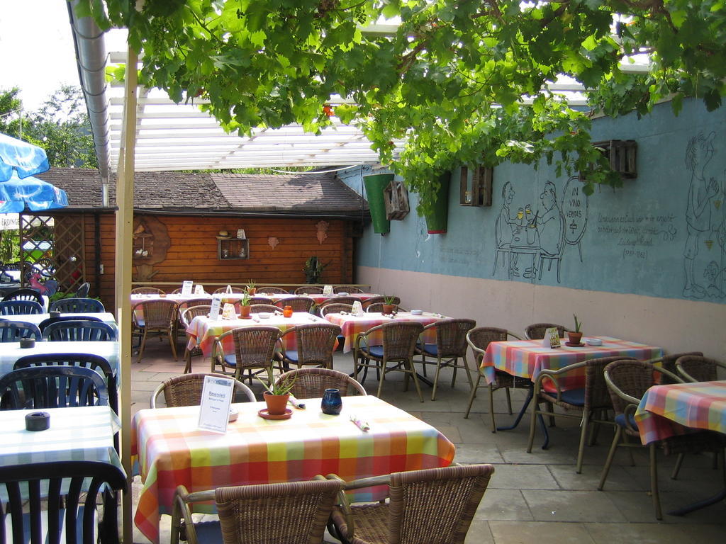 Landhotel Weinhaus Treis Weinaehr Bagian luar foto